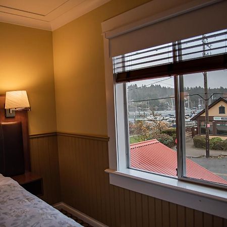 Salt Spring Inn Ganges Esterno foto