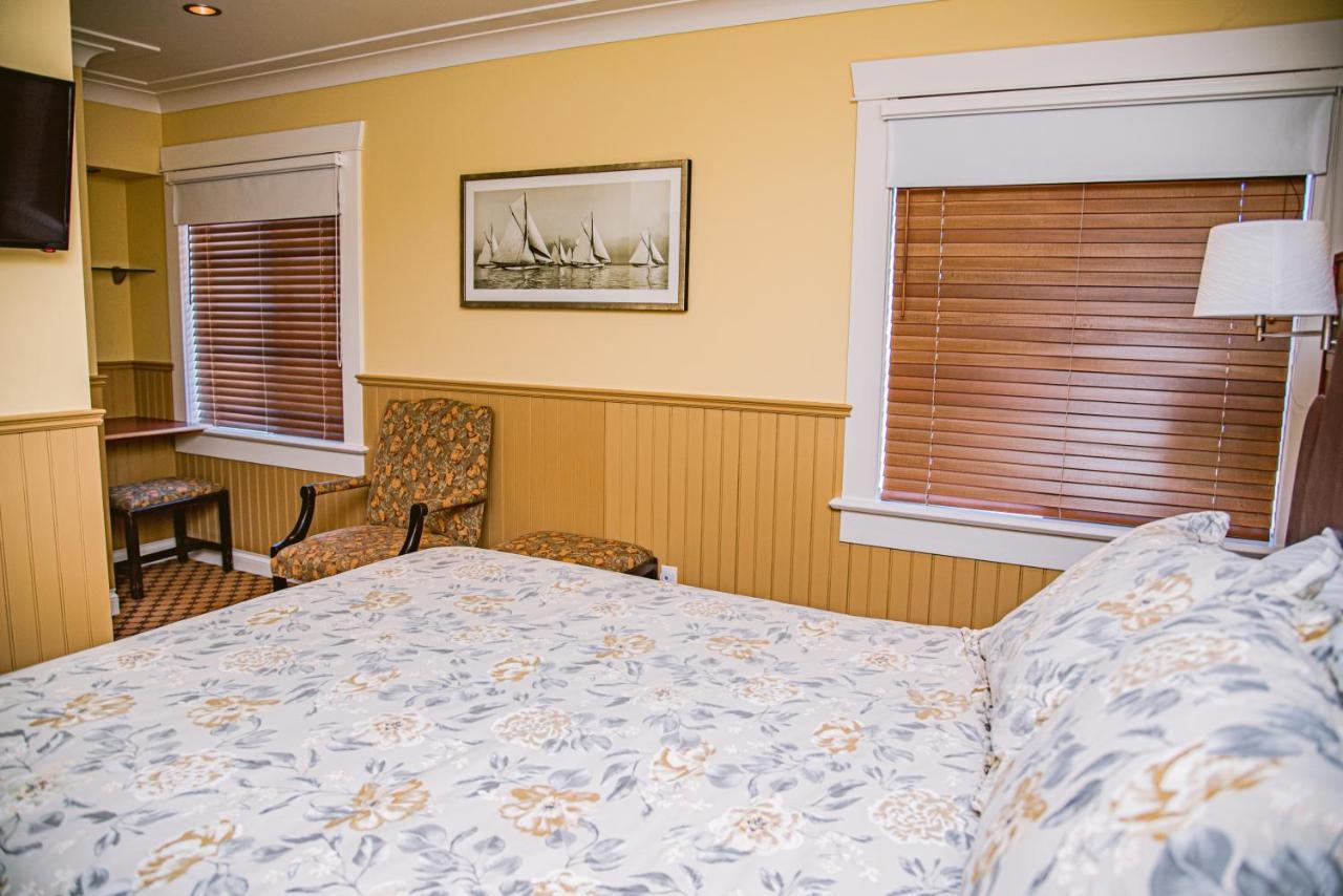 Salt Spring Inn Ganges Esterno foto