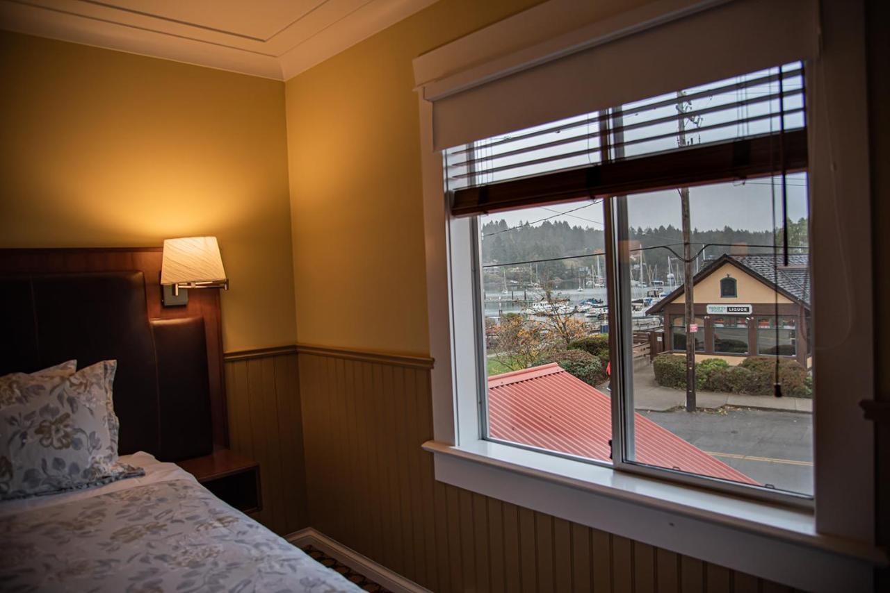 Salt Spring Inn Ganges Esterno foto