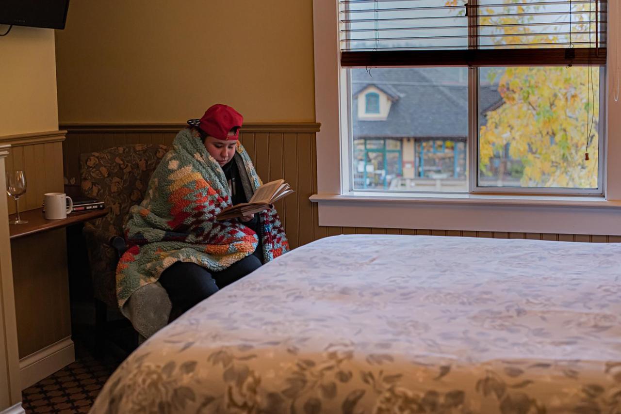 Salt Spring Inn Ganges Esterno foto