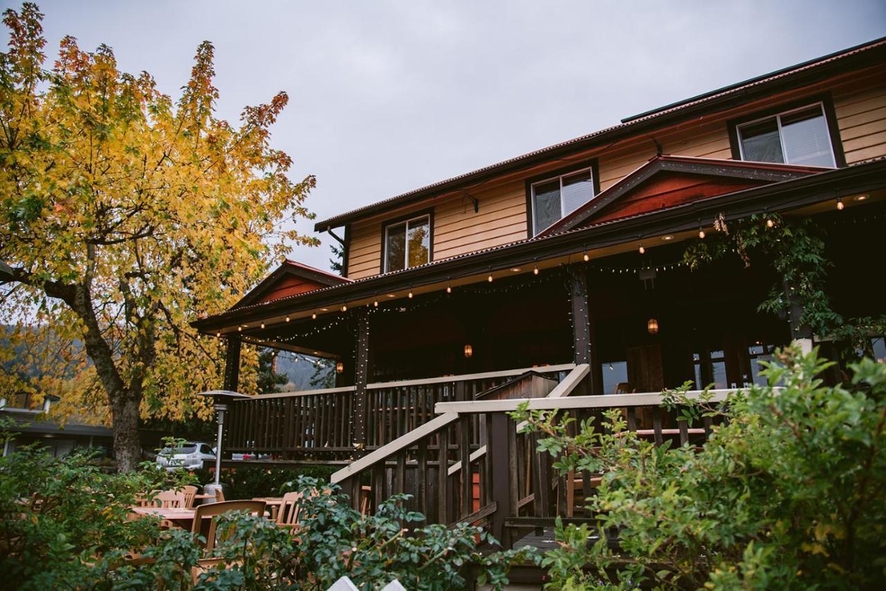 Salt Spring Inn Ganges Esterno foto